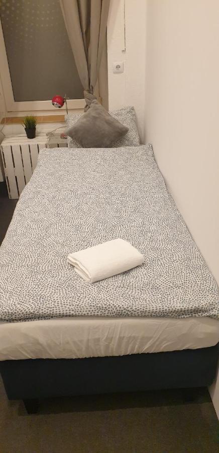 Flyfly Hostel , Darmowy Parking , Rezerwuj Przez Urzadzenia Mobilne -10 Procent 브로츠와프 외부 사진