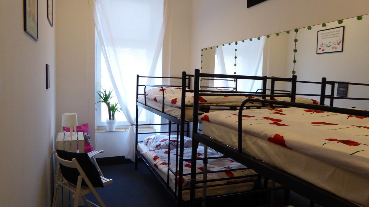 Flyfly Hostel , Darmowy Parking , Rezerwuj Przez Urzadzenia Mobilne -10 Procent 브로츠와프 외부 사진