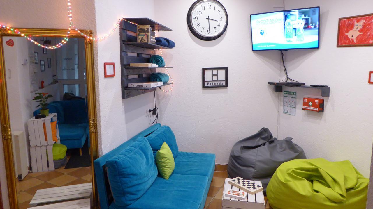 Flyfly Hostel , Darmowy Parking , Rezerwuj Przez Urzadzenia Mobilne -10 Procent 브로츠와프 외부 사진
